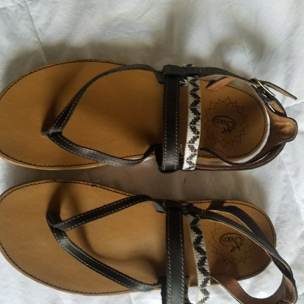 Leather chaco